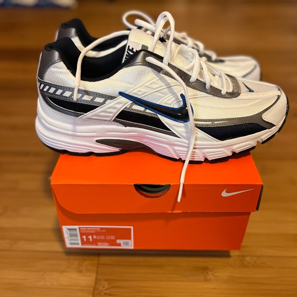 Nike Initiator size 11.5